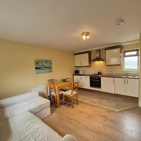 アパート With Amenities Near *