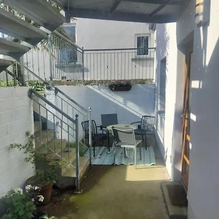 With Amenities Near * コーク